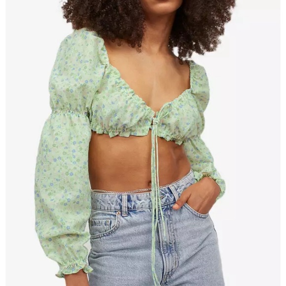 H&M Floral Puff Sleeve Milk Maid Top - Picture 1 of 9